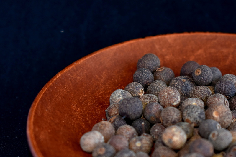 black background, food and drink, sharp, freshness, abundance, ingredients, food, pepper, spices, seasoning, berry fruit, studio shot, gastronomy, healthy eating