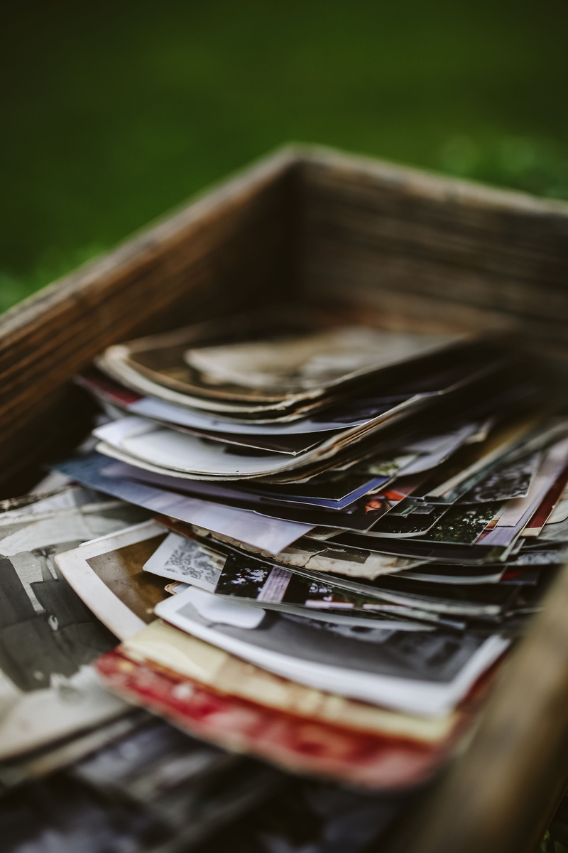abundance, wood - material, selective focus, nature, no people, day, 5K, table, photos, large group of objects, container, newspaper, vintage, high angle view