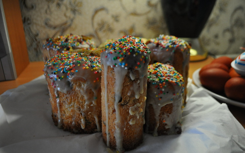 2K, breakfast, decoration, baked, cake, sprinkles, fruit, icing, celebration, dessert, gourmet, refreshment, chocolate, toppings, close-up, candy, homemade