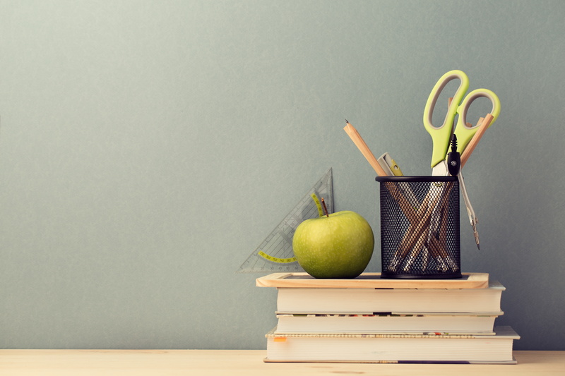 Apple, 5K, books, The office, pencil case