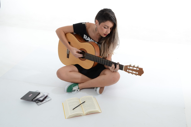 young women, full length, letter, musical equipment, book, women, music, front view, casual clothing, play, acoustic, adolescent, beautiful woman, cd case