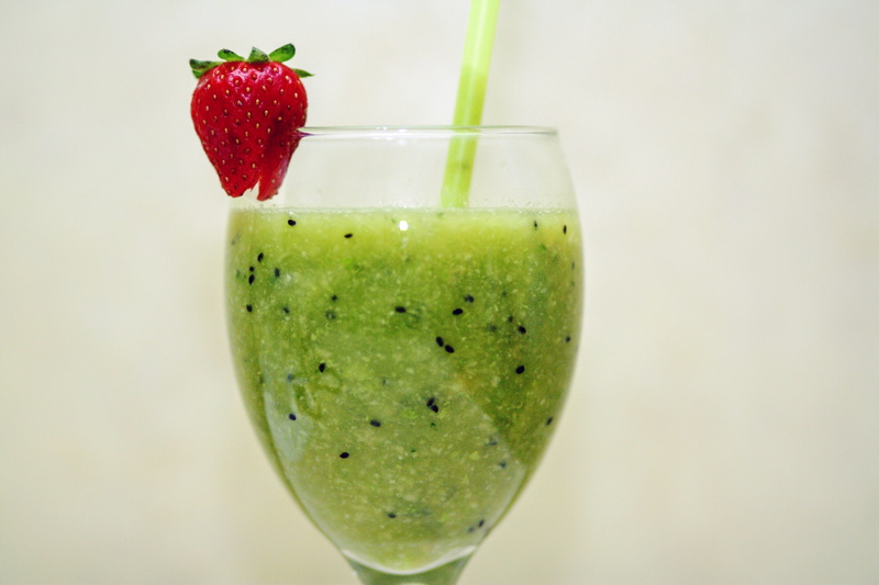 studio shot, detox, ingredient, indoors, drinking glass, vegetable, healthy, still life, ripe, smoothies, berry, juicy, natural, beverage, milkshake, wellbeing