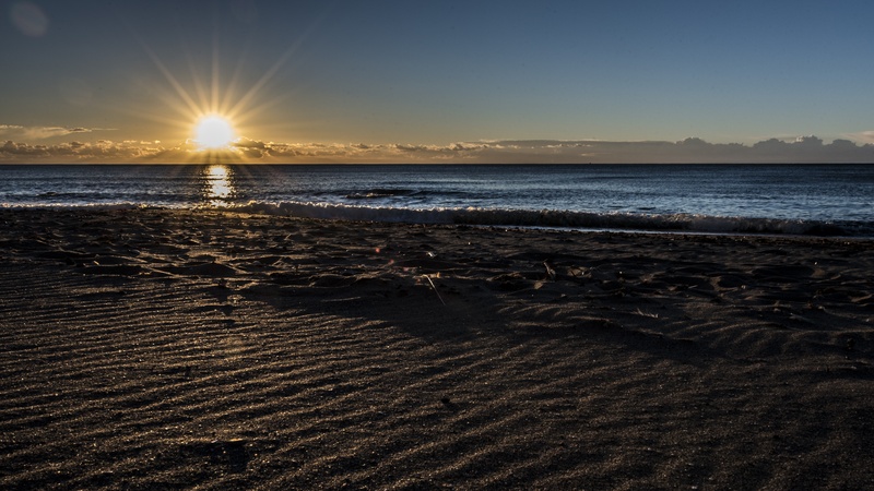 spain, waves, sun, sunbeam, sand, beach, sunset, idyllic, stillness, malaga, 5K, blue, tranquility, sky, land, horizon over water, sea, marina, sunlight