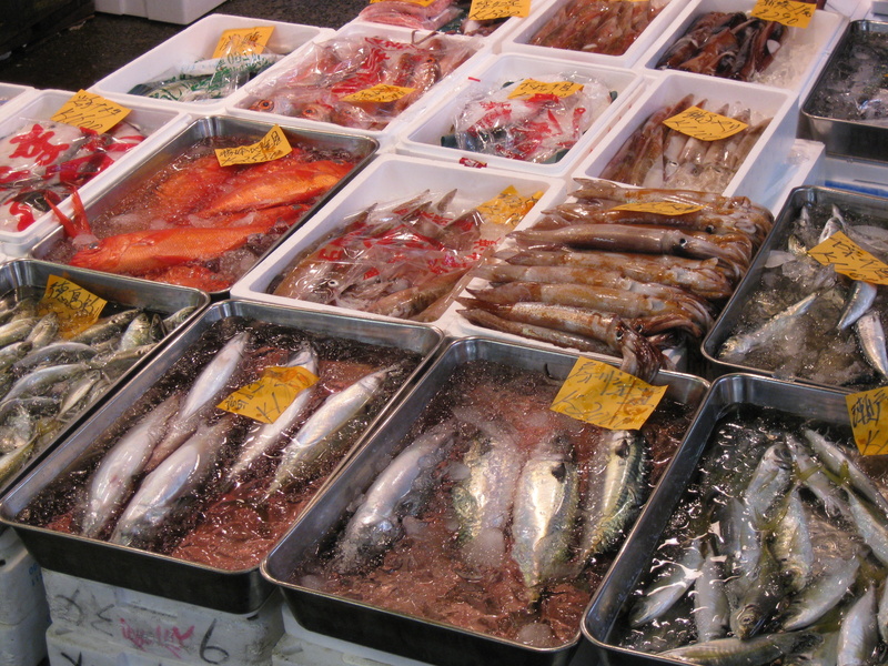2K, Market, Tokyo, food, Fish, large group of objects, retail display, abundance, variation, choice, indoors, no people, freshness, arrangement, in a row