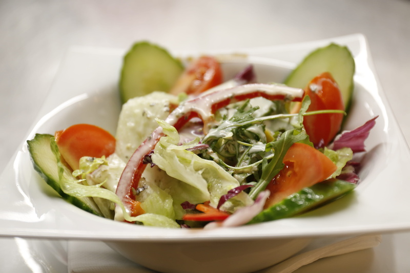 depth of field, ready-to-eat, salad, vegetarian food, close, focus, healthy eating, indoors, food and drink, appetizer, fruit, plate, tomato, food, meal
