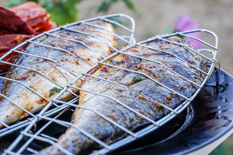 food, preparation, barbecue, no people, fish, close-up, healthy eating, grilled, grill, meal, focus on foreground, 5K, seafood, vertebrate, high angle view
