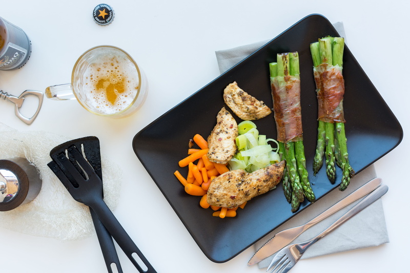wellbeing, steak, food and drink, plate, eating utensil, lunch, knife, meal, freshness, top view, healthy Eating, ready-to-eat, crockery, dinner, still life