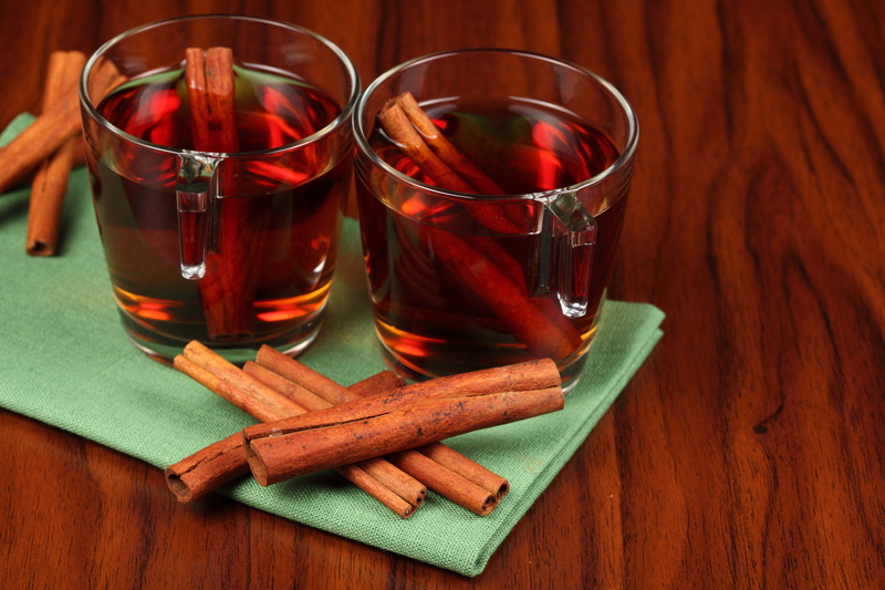spice, red, alcohol, high angle view, celebration, food and drink, refreshment, wood - Material, wine, indoors, transparent, stick - Plant Part, 5K, no People