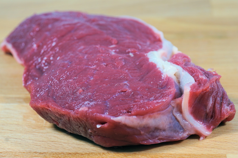 no people, table, eat, raw, cook, 5K, close-up, frisch, cutting board, raw Food, beef, food, steak, fry, fillet, benefit from, cooking, unhealthy eating