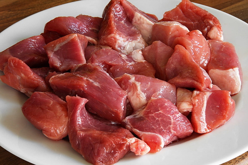 raw food, red, pieces of meat, gujasch, still life, no people, pig, bacon, slice, food and drink, eat, meal, raw, proteins, gulyás, food, close-up, goulash