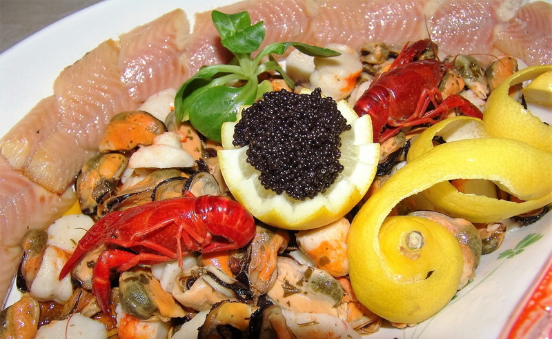 restaurant, caviar, animal, fish, plate, indoors, gourmet, slice, freshness, still life, eel, fruit, temptation, crayfish, mussels, food, 1080P, dinner