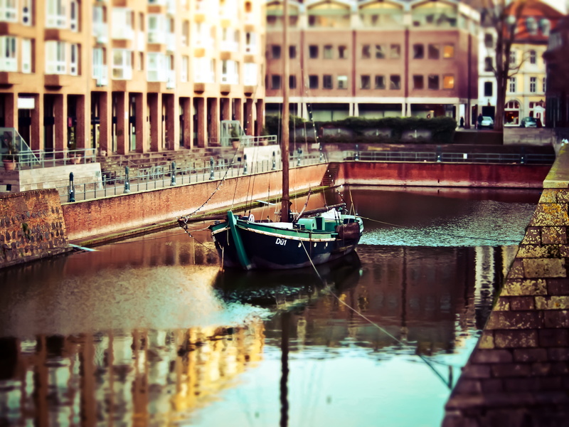 moored, old ship, ship, no people, waterfront, building exterior, fishing boat, boats, mode of transportation, architecture, harbour atmosphere, water