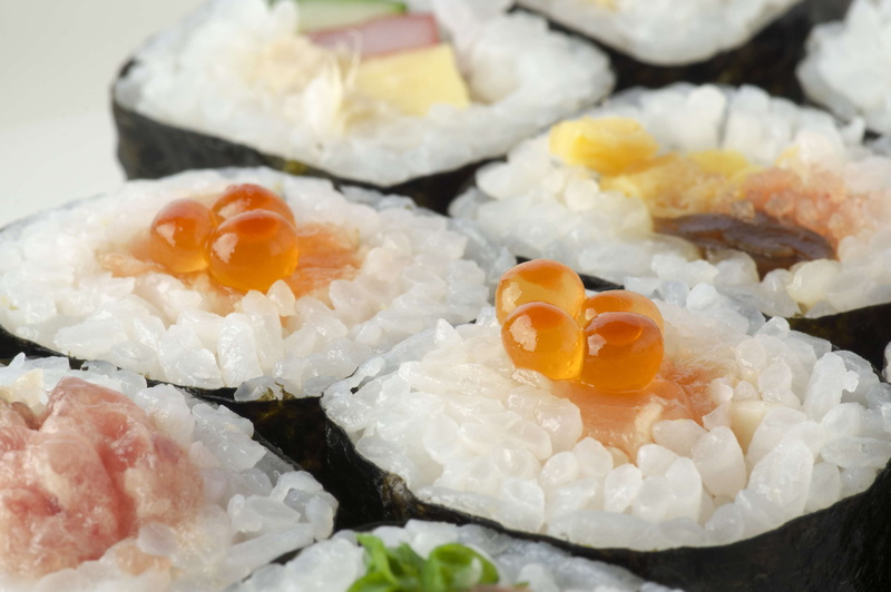 serving size, healthy eating, nori winding, 4K, japanese food, no people, caviar, sushi, food and drink, freshness, still life, fish, rice, wellbeing