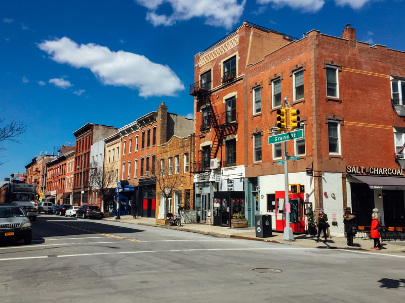 outdoors, car, nature, building exterior, urban, residential district, motor vehicle, brooklyn, sign, street, row house, united states, nyc, sky, city