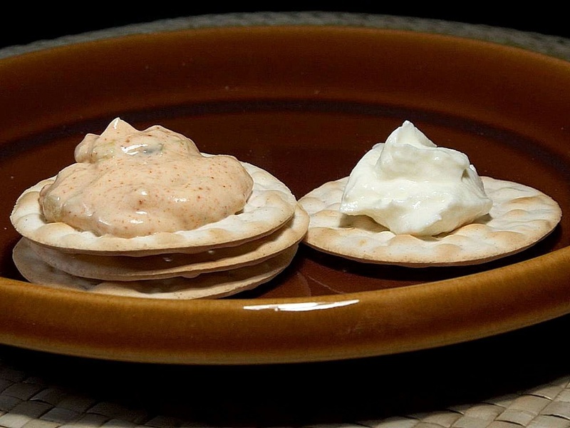 asian food, freshness, chinese dumpling, food and drink, indoors, steamed, serving size, indulgence, temptation, still life, meal, table, drink, quark
