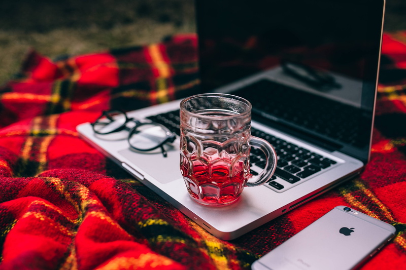 outdoor, 2K, food and drink, red, glass - material, technology, day, household equipment, refreshment, focus on foreground, macbook, still life, glass
