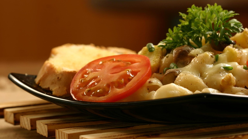 dinner, healthy eating, no people, slice, garnish, cooking, nutrition, sauce, dish, fried, eat, herb, plate, meat, food, still life, chicken, seafood, focus on foreground