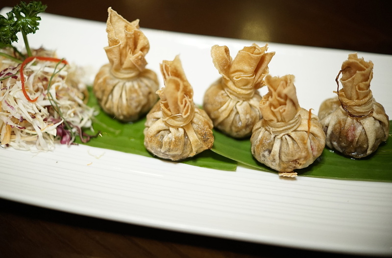 fried, carving - craft product, representation, Spring Rolls, 2K, animal representation, roll, dinner, chinese, deep, belief, figurine, selective focus