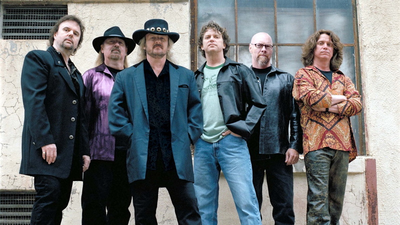 wall, caucasian Ethnicity, side by side, people, females, multi-Ethnic Group, mature adult, casual clothing, mid adult, s, outdoors, men, blue oyster cult