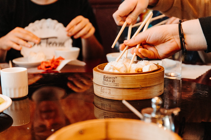 friend, asia, family, chinese, japanese food, freshness, two people, eat in, dinner, table, 4K, indoors, eating, adult, wooden, healthy eating, eat, close-up