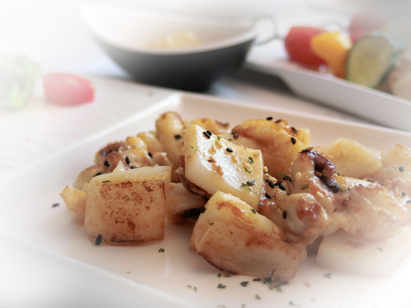 roast, meat And Alternatives, gourmet, catering, ready-To-Eat, snack, food And Drink, close-up, appetizer, healthy Eating, fish, focus on foreground, prepared Fish