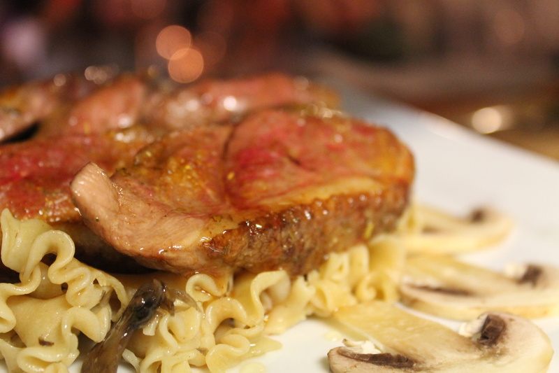 Duck, pasta, beef, food, spaghetti, Paste, tomato, duck breast, Breast, wellbeing, food And Drink, freshness, italian Cuisine, serving size, table, 4K