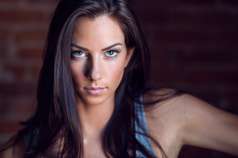 looking at viewer, brunette, Janna Breslin, women, model, 5K, blue eyes