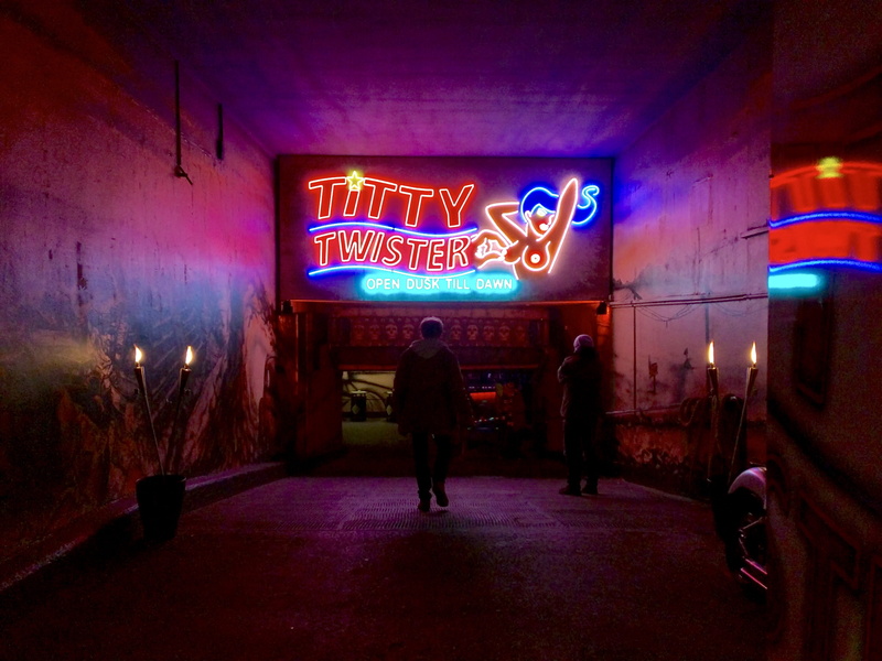 women, lifestyles, street photography, walking, neon sign, communication, group of people, hamburg, reeperbahn, nightlife, western script, men, full length
