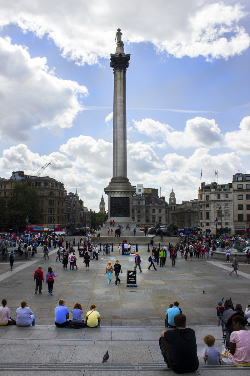 building exterior, travel, large group of people, center, hangout, london, city, travel destinations, lifestyles, sky, men, group of people, built structure