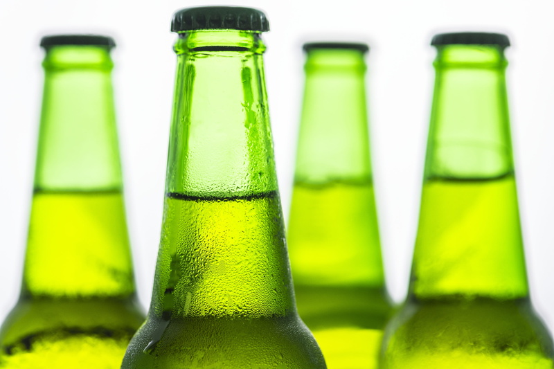 green, drunk, green color, brewed, bright, draft, beer bottle, beer - alcohol, celebration, glass, background, alcohol, container, glass - material, brewery