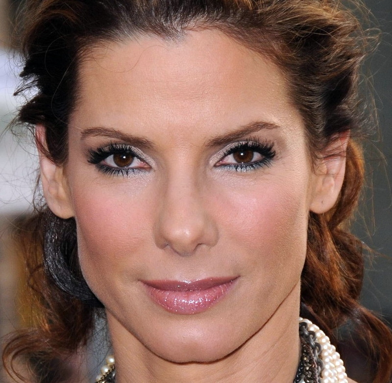 make-up, beautiful woman, headshot, brown hair, body part, hairstyle, hair, women, young adult, human body part, actress, looking at camera, eyeliner, human face