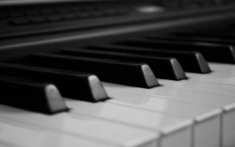 1080P, ivory, music, audio equipment, black, buttons, playing, full frame, performance, musical Instrument, indoors, classical Music, high angle view