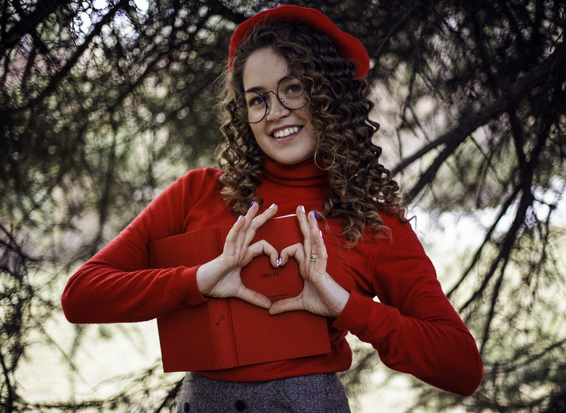 smiling, woman, fun, one person, leisure, tree, girl, hands, long, eye glasses, warm clothing, leisure activity, red, person, happiness, focus on foreground