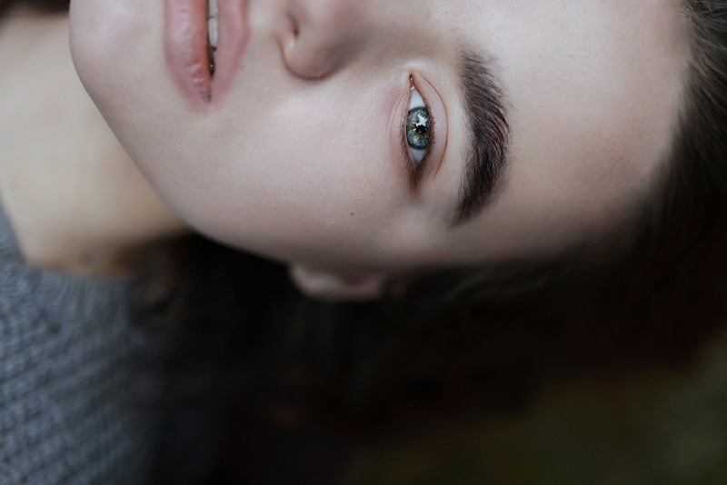 model, gray eyes, pale, face, lips, women outdoors, top view, looking at viewer, women, portrait, outdoors, open mouth, eyes, bokeh, 2K, sweater, brunette