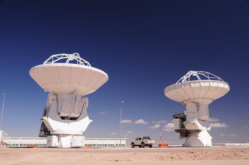 architecture, day, telecommunications equipment, tower, satellite dish, blue, sunlight, clear sky, broadcasting, nature, chile, radar, global communications