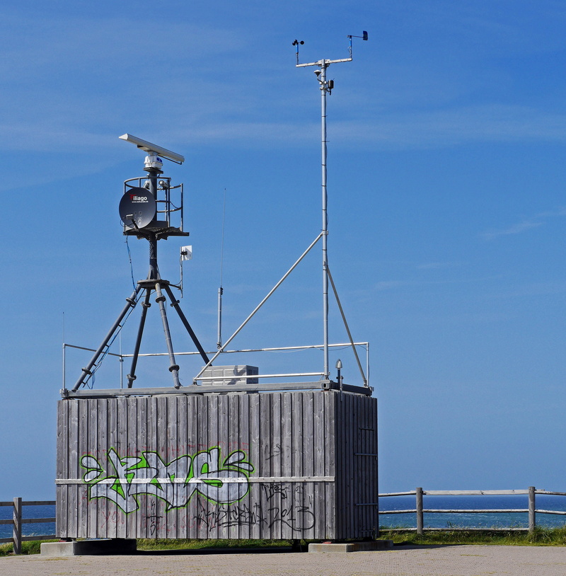 copy space, machinery, southern tip, container, dune, no people, satellite dish, weather data, sky, automated, railing, radio transmission, transportation