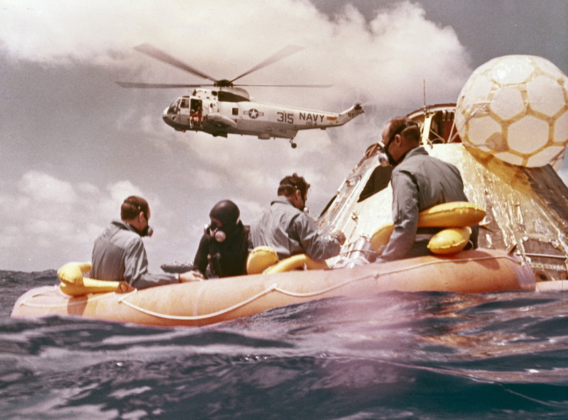 motion, inflatable, sea, group of people, day, air vehicle, accidents and disasters, goddard, people, Vintage, transportation, Nasa, adult, travel, pacific