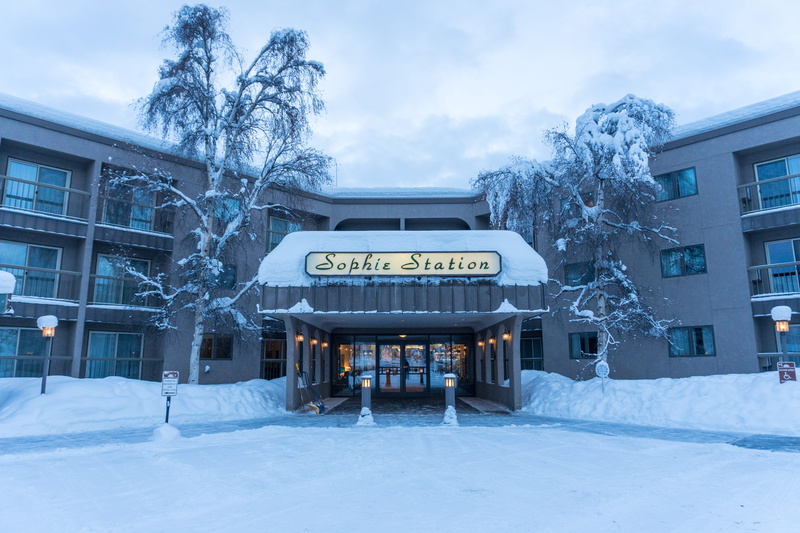 text, day, information, 5K, alaska, outdoors, united states, sign, building exterior, sophie station suites, fairbanks, built structure, communication