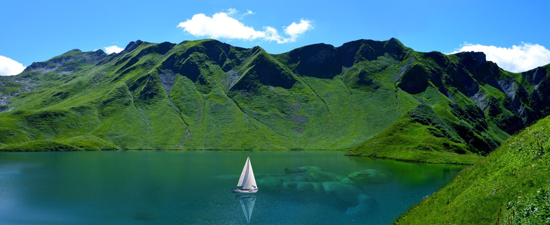 beauty in nature, green color, outdoors, water, sky, statues, vela, lake, nature, tranquility, boat, tranquil scene, 2K, mountain peak, reflection, clouds