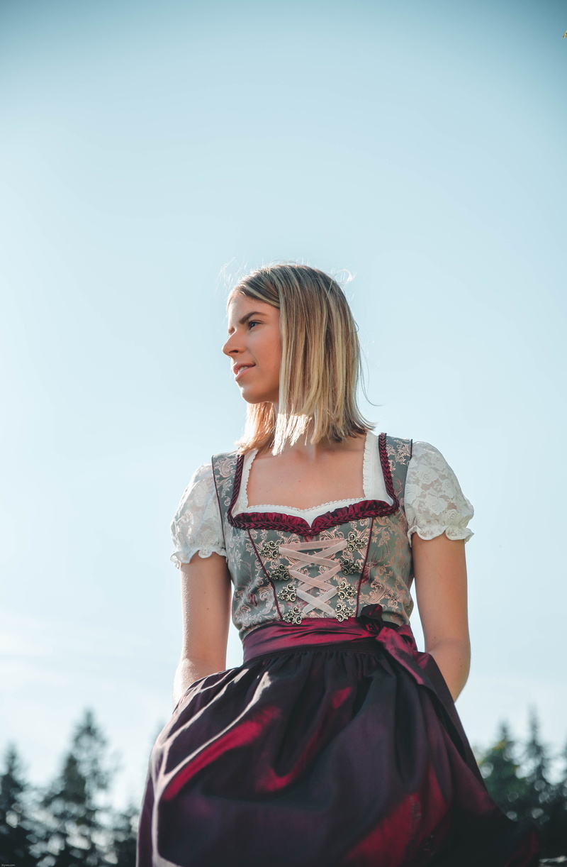 outdoors, woman, fashion, sky, square, portrait, model, lifestyles, one person, clothing, girl, hairstyle, beautiful, beauty, leisure activity, real people