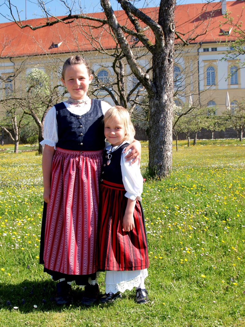 people, innocence, portrait, sister, building exterior, togetherness, dachau, clothing, girls, person, females, dresses, outdoors, plant, dirndl, real people