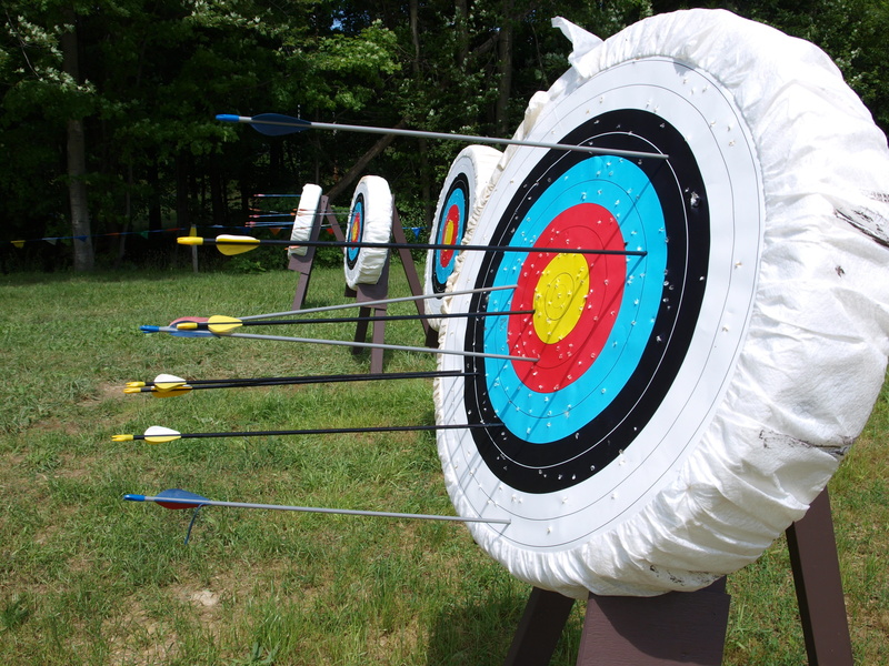 accuracy, arrow - bow and arrow, archery, target shooting, circle, target, aim, leisure activity, multi colored, day, field, bow, nature, shape, arrows