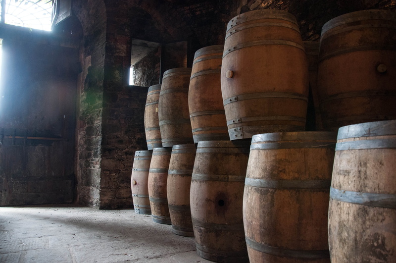 cylinder, tuscany, architecture, wood - material, building, cellar, drink, wine cellar, italy, wine cask, winemaking, in a row, alcohol, food and drink
