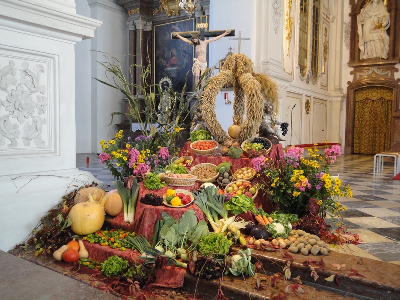 no people, decor, flower, built structure, sacrifice, flowering plant, building, sculpture, human representation, vegetable, food, decoration, 2K, architecture