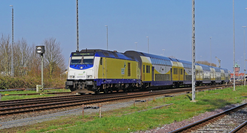 regional train, mode of transportation, track, double decker, day, power supply, transportation, br246, freight train, central station, rail transportation