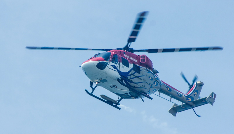 travel, cibi chakravarthi, mode of transportation, propeller, bird, aircraft, clear sky, flying, mid-air, cibi, slope, hal dhruv, no people, animal, transportation