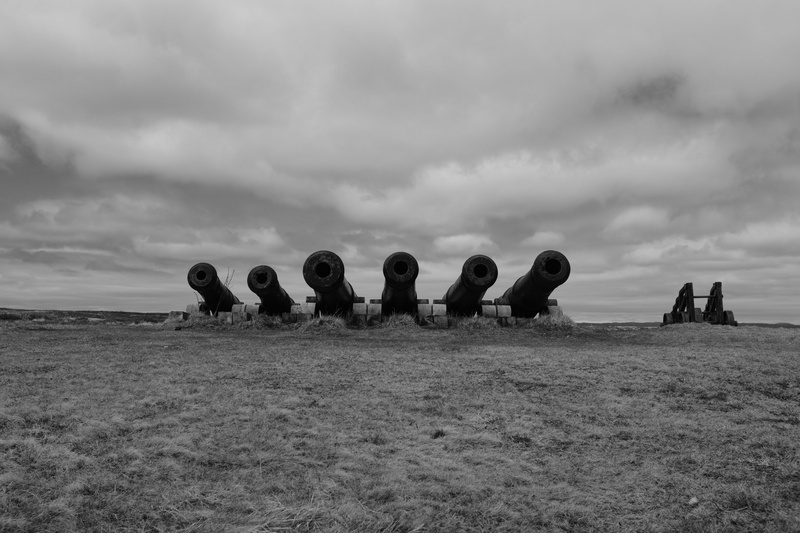cannons, land, large group of people, war, overcast, cannon, togetherness, outdoors, men, cloud - sky, leisure activity, signal hill, real people, field