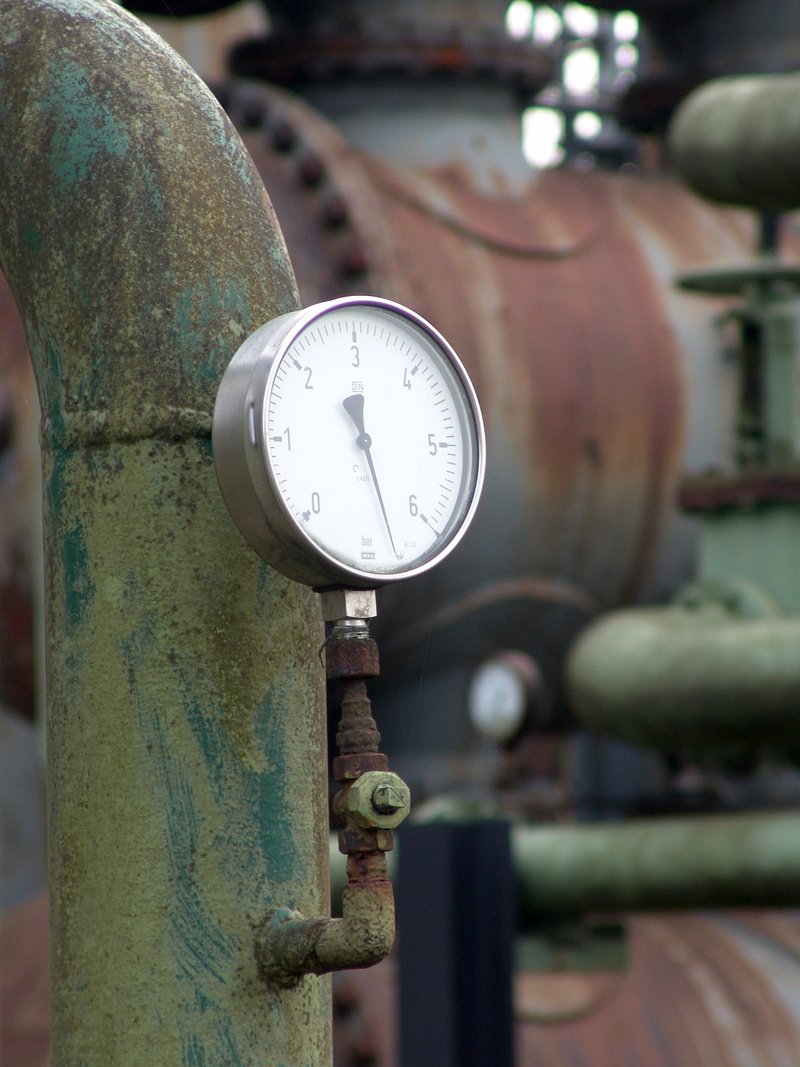 metal, manufacturing equipment, instrument of Measurement, physical Pressure, factory, focus on foreground, rusty, number, industry, pipeline, deterioration
