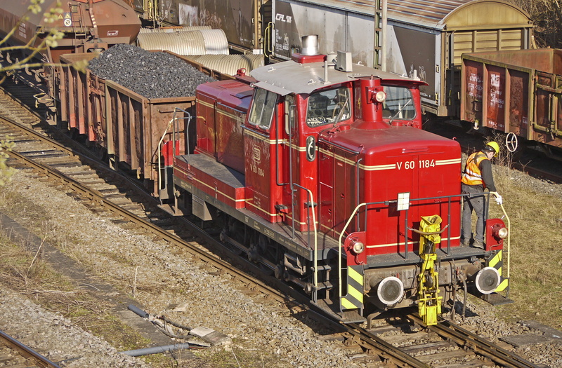 stationary, freight train, jumper, active, no people, 1960 years, railroad track, shunting coupling, br 360, mode of transportation, shunting service, public transportation