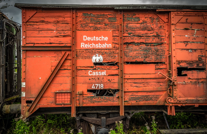 wagon, architecture, container, script, railway, built structure, old, non-western script, box, red, reichsbahn, no people, sign, texture, steel, safety